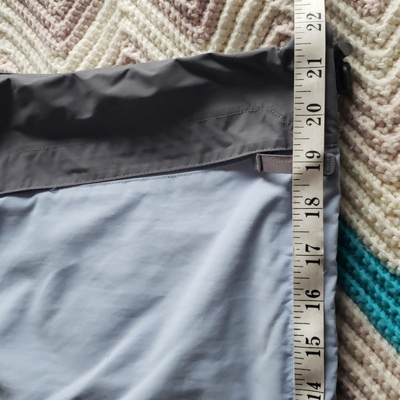 North Face women's Blue Hyvent Vented Hooded Rain Snow Skirt Lined Jacket medium - Picture 15 of 16
